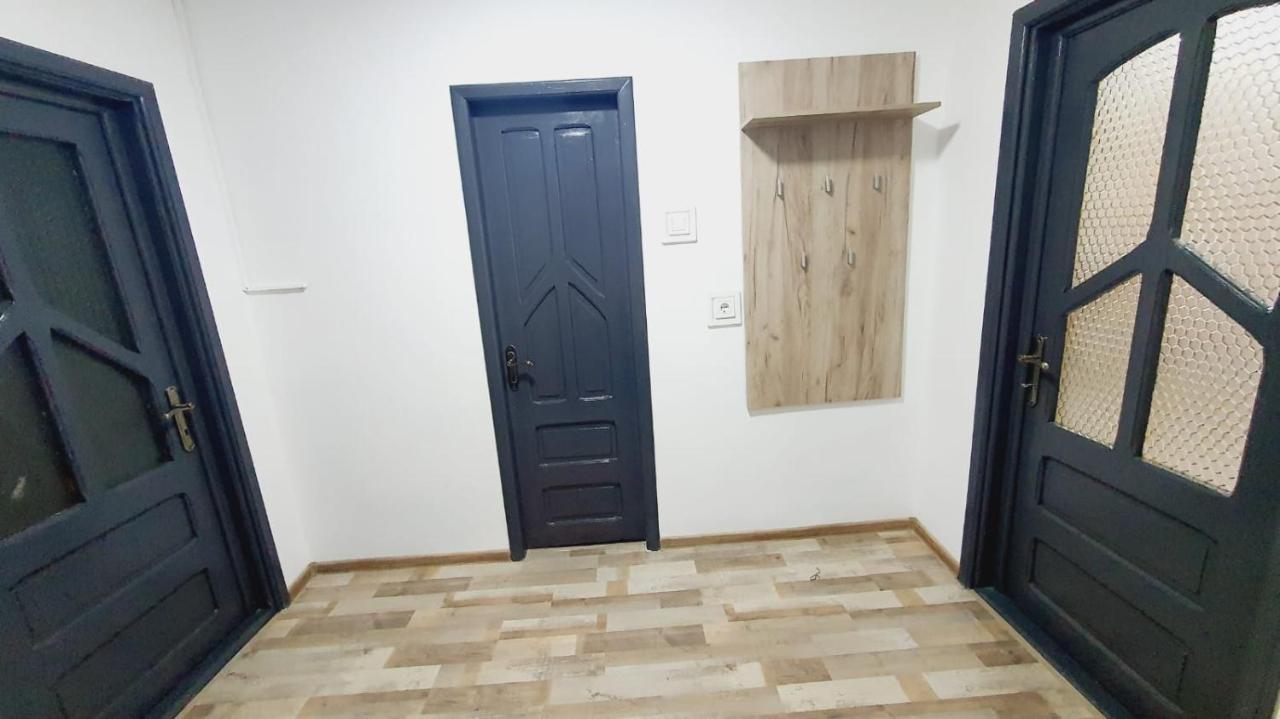 Apartament Radoi Apartment Drobeta Turnu Severin Exterior foto